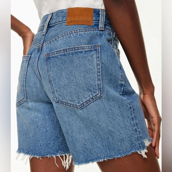 Denim Forum 90s Boyfriend Hi-Rise Thigh Relaxed Denim Cut Off Jean Short - Picture 4 of 9